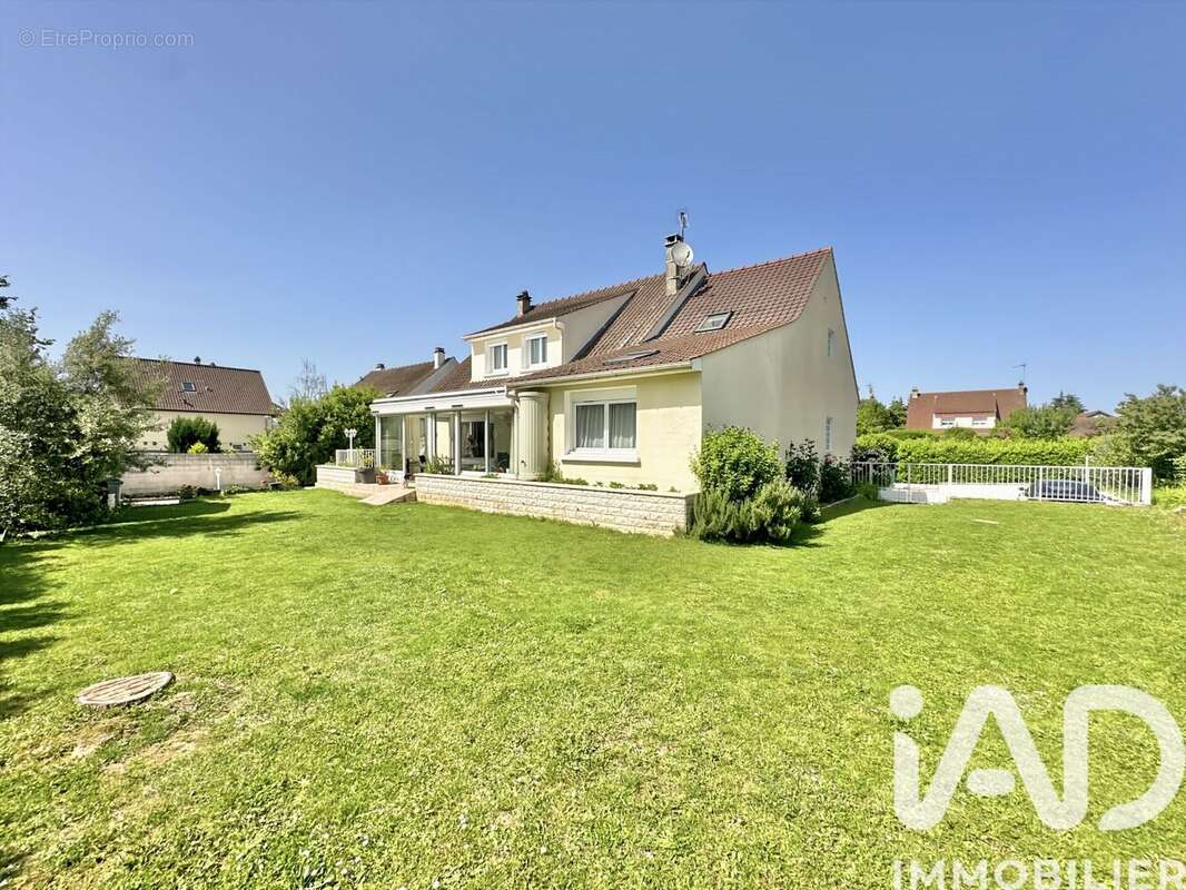 Photo 2 - Maison à BALLAINVILLIERS