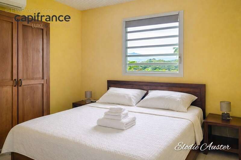 Maison à PETIT-BOURG