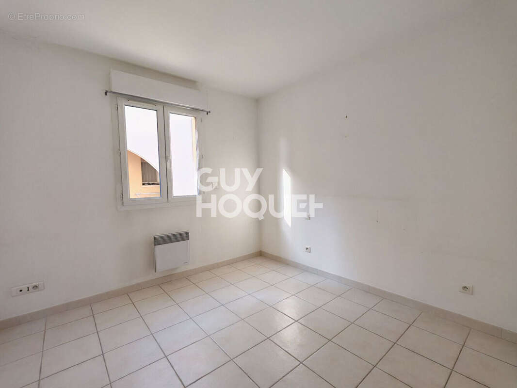 RARE ! T3 en rez-de-jardin avec garage dans une résidence sécurisée - Un véritable esprit "maison" avec son jardin privatif ! - photo 8