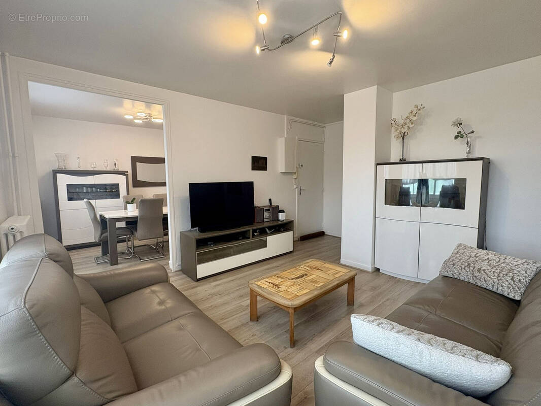 Appartement à BURES-SUR-YVETTE