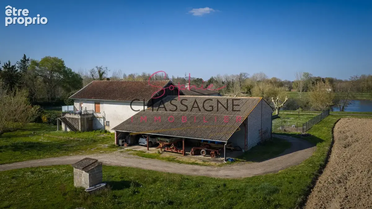 Propriété en pierre avec 2 logements sur 8718 m2 de terrain. - photo 19