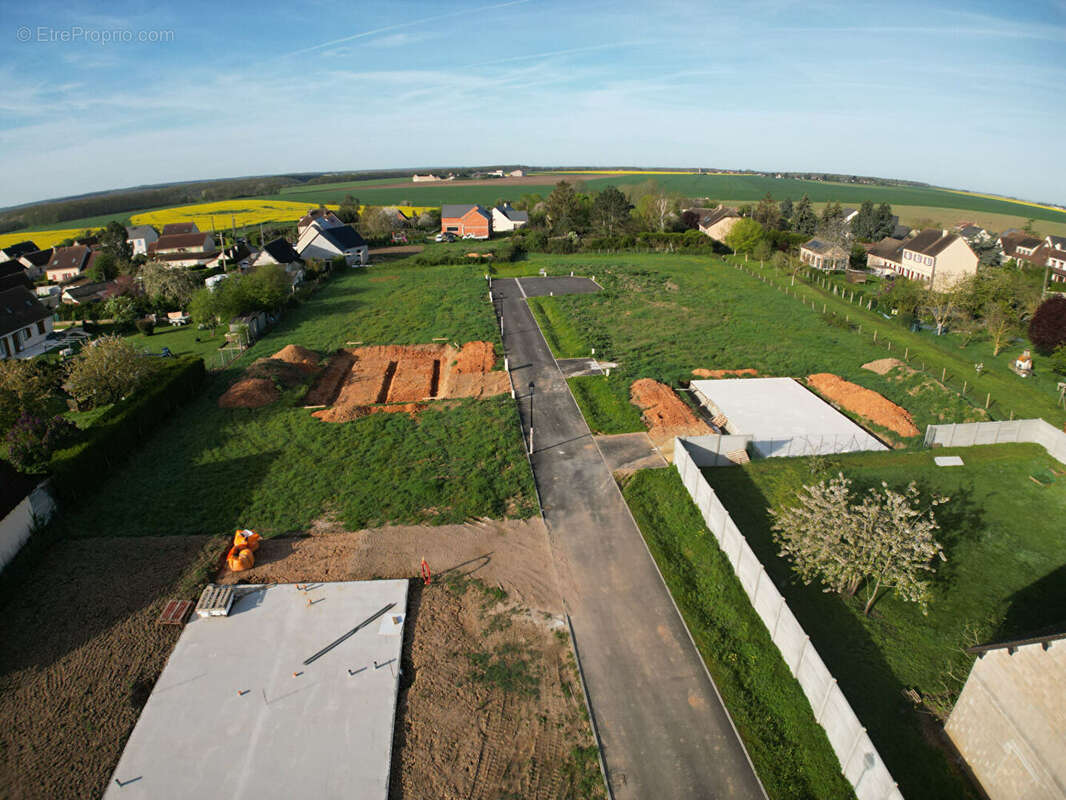Terrain à SAULNIERES