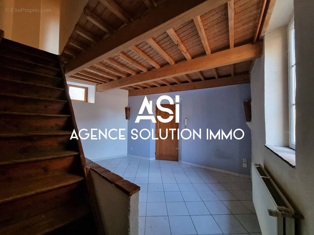 Appartement à VIVIERS