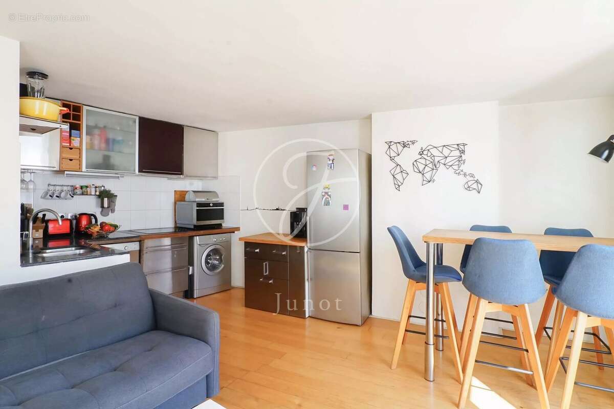Appartement à PARIS-18E
