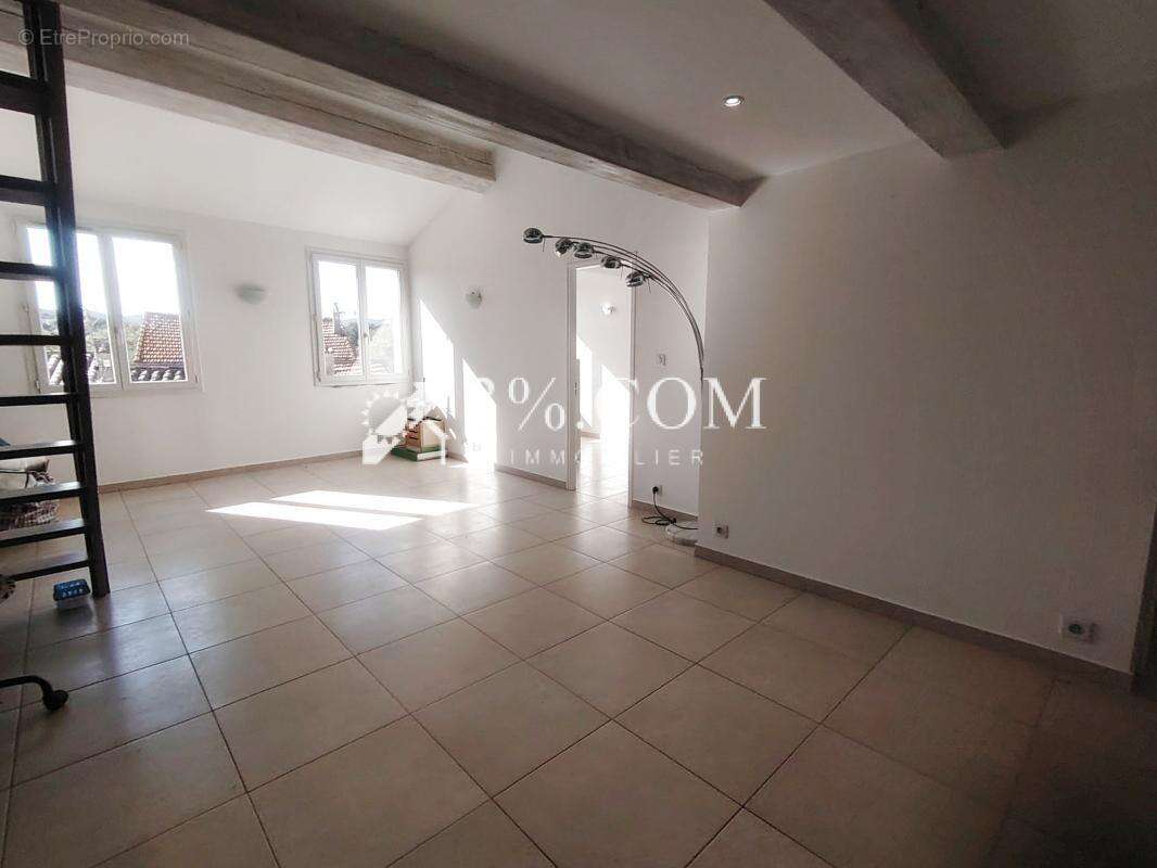Appartement à COGOLIN