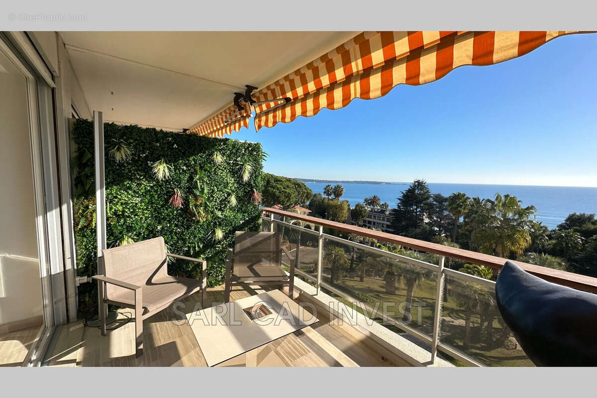 Appartement à VALLAURIS