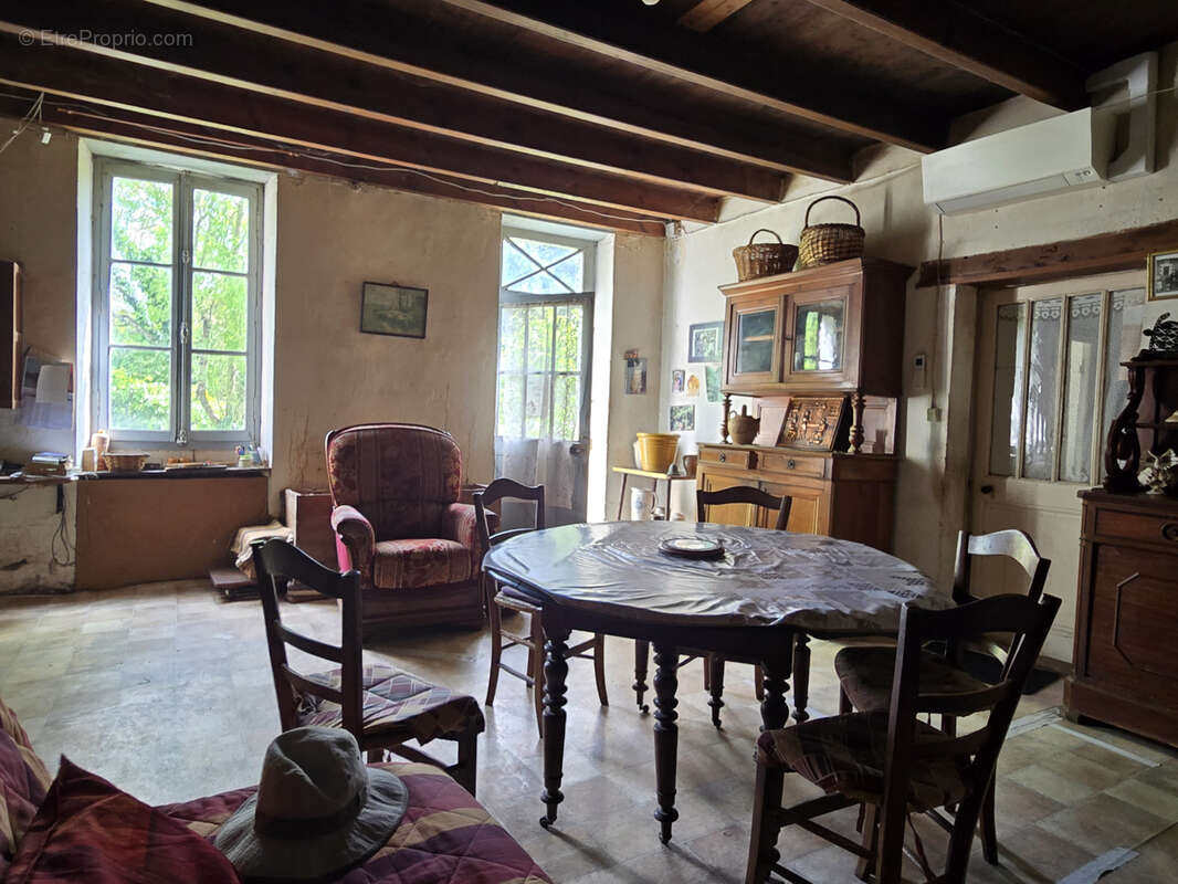 Maison à BREUIL-MAGNE
