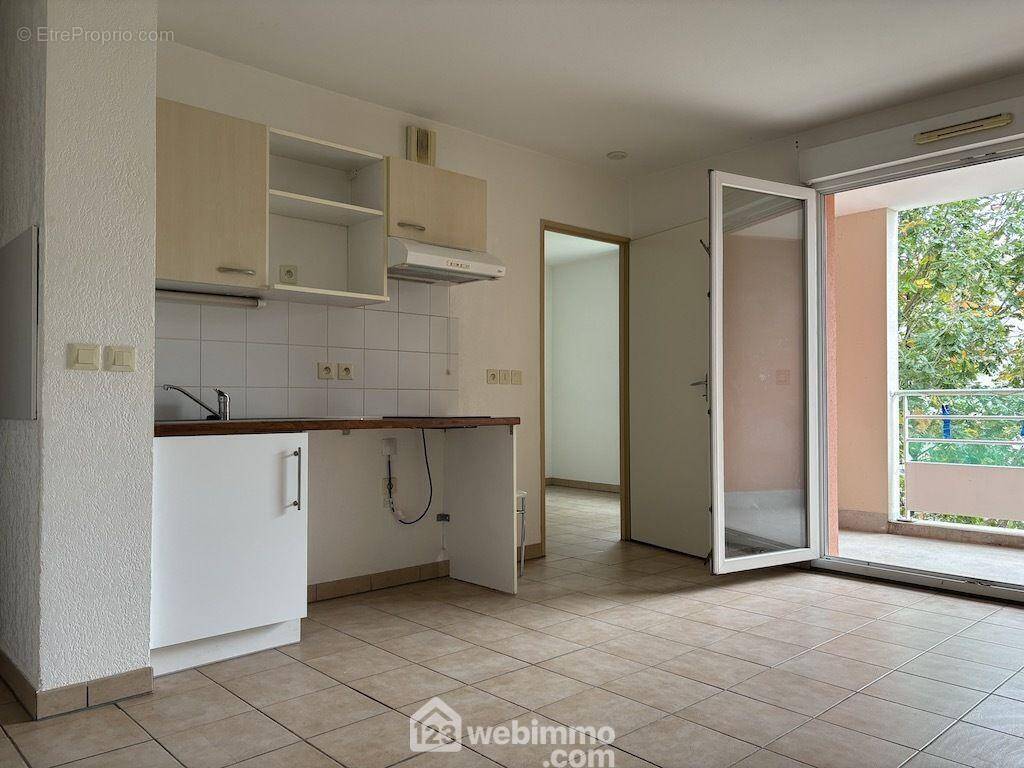 Avec kitchenette, - Appartement à POITIERS
