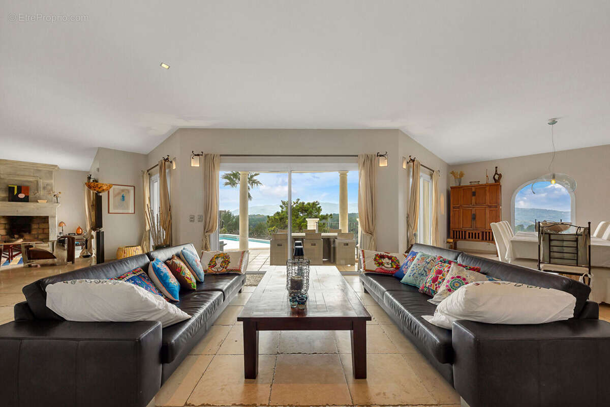 Maison à MOUANS-SARTOUX