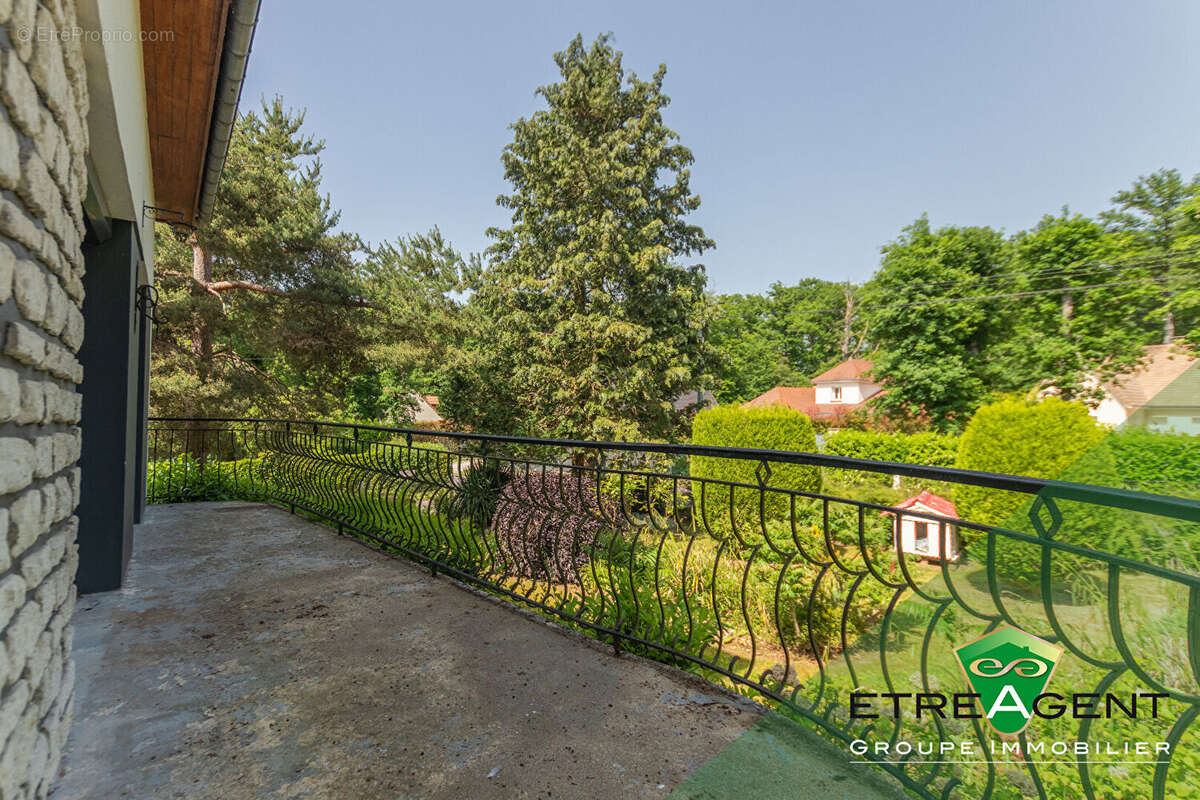 Maison CONCHES-EN-OUCHE - 170 m² - 5 chambres - photo 3