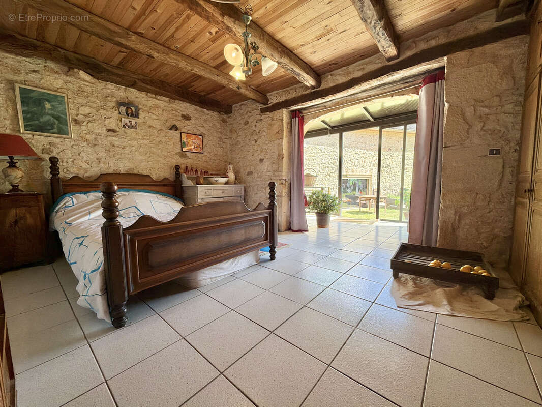 Maison à MONTCABRIER