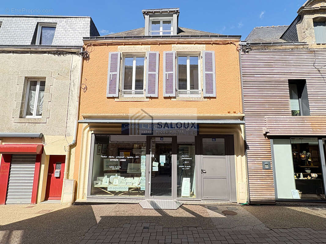 Local commercial Muzillac 65 m2 + Appartement T3 bis duplex de 75 m² - photo 18
