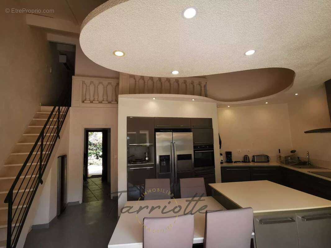 VILLA - 10570 - photo 6