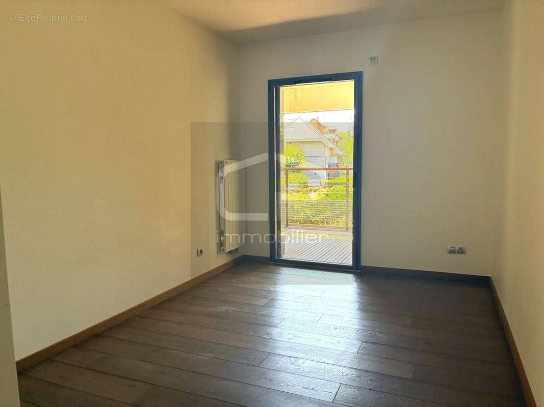 Appartement T3 de standing de 72 m² avec terrasse  Annecy Albigny  À deux pas du lac - photo 8