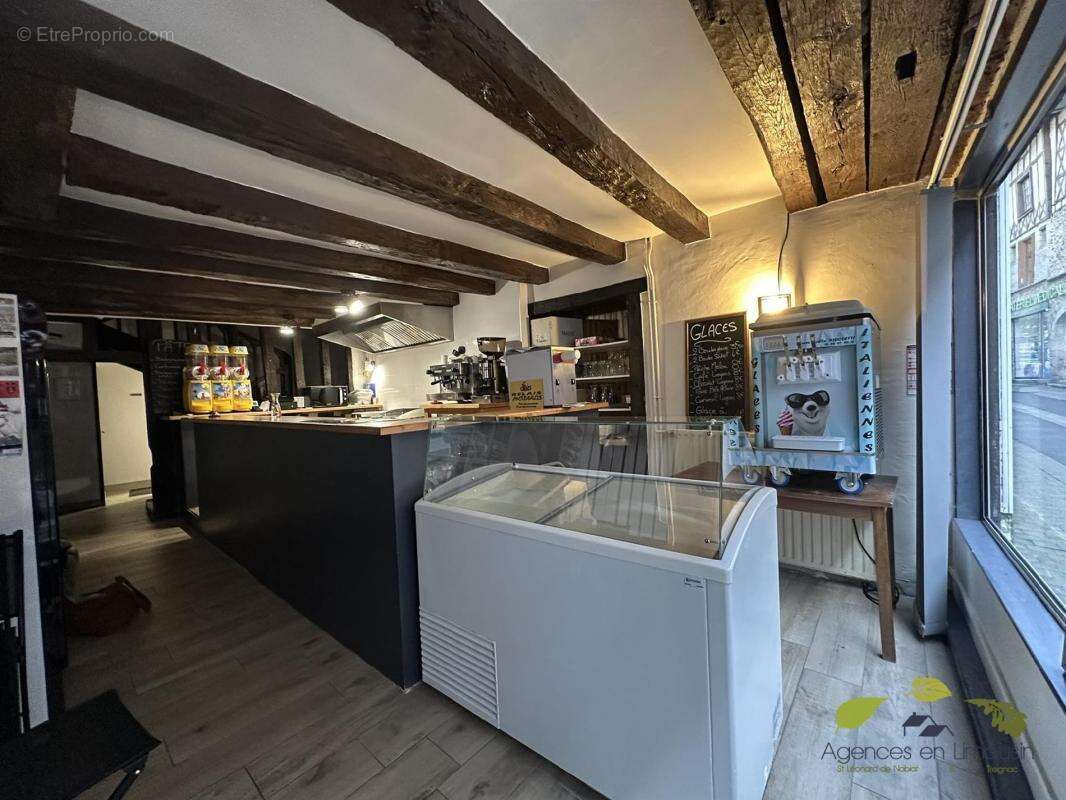 Commerce à SAINT-LEONARD-DE-NOBLAT