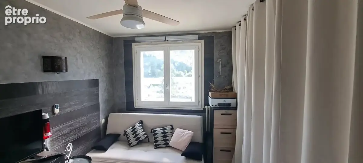 Idéal investisseur - Appartement T4 en dernier étage avec cave - photo 9
