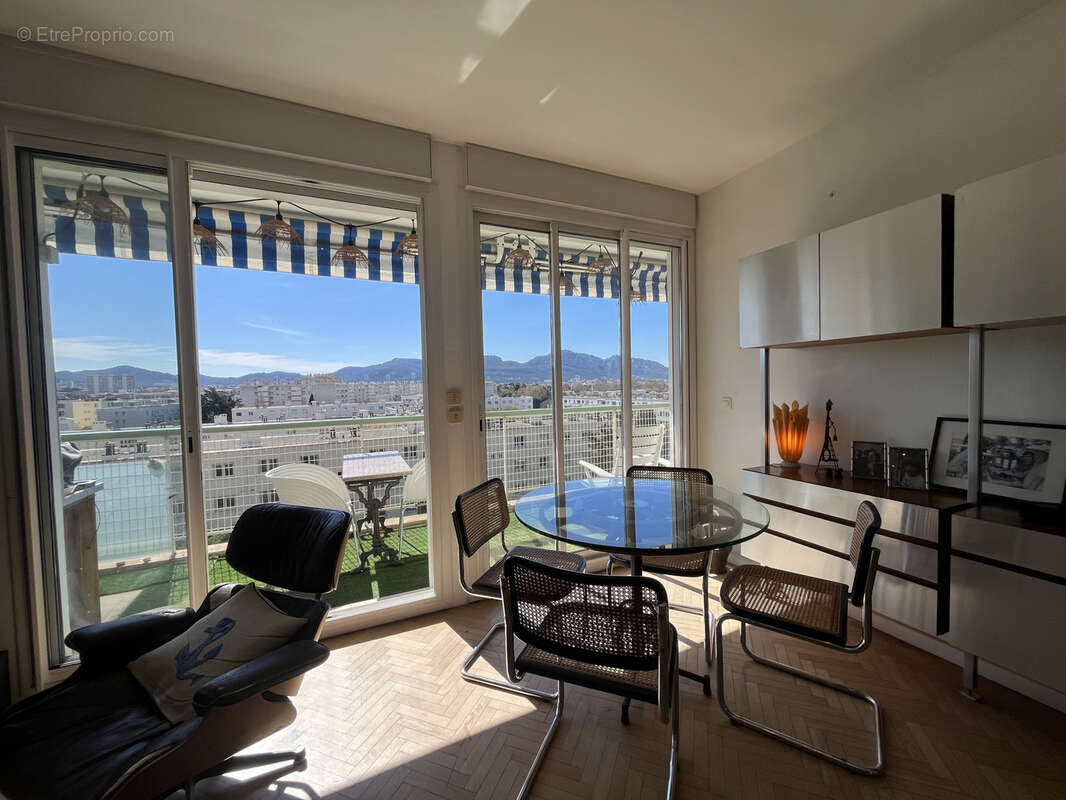 Appartement à MARSEILLE-8E