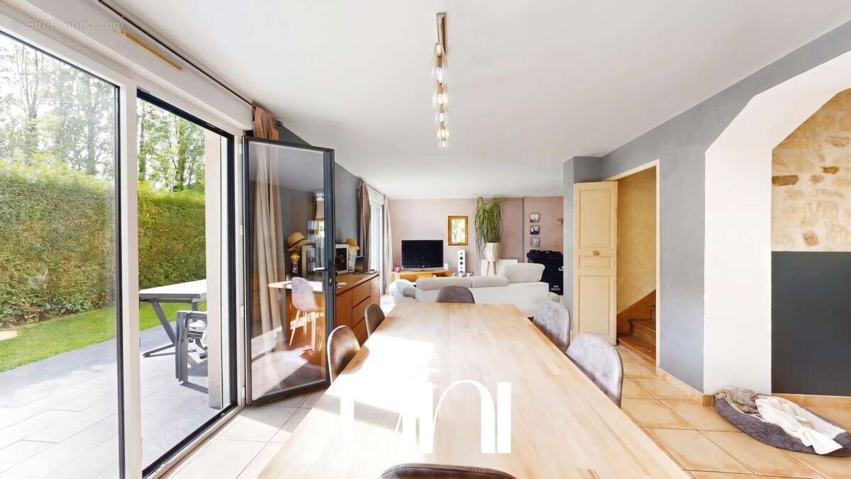Maison 4 pièces de 123 m2 en pierres - GAVRUS - photo 2