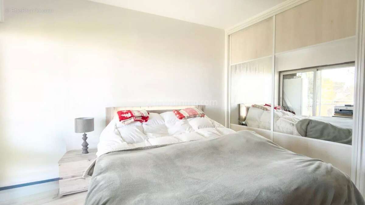 Appartement à VILLENEUVE-LOUBET