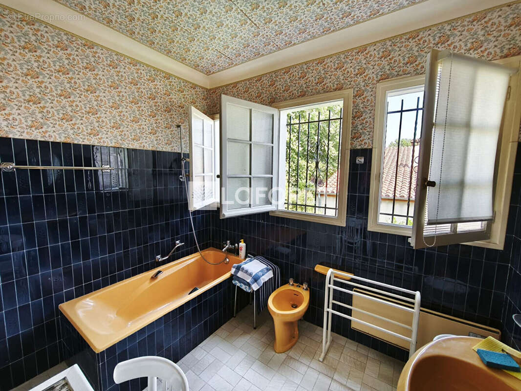 Céret, maison d'architecte 10 pièces 285.4 m² avec piscine, garage, jardin - photo 12