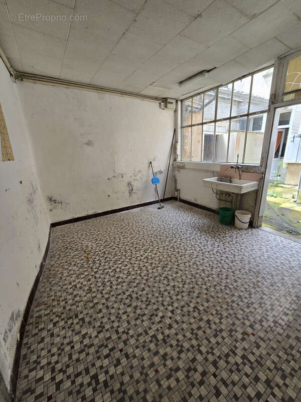 Maison à DUN-SUR-AURON