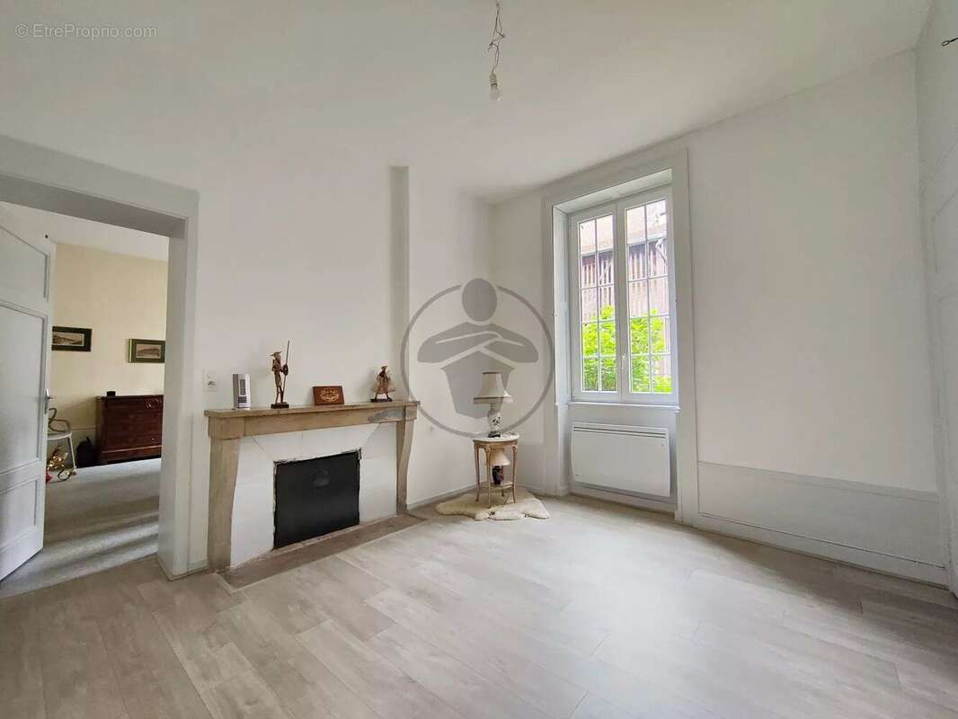Maison à BAUME-LES-DAMES