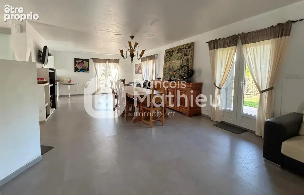 Sandrans - Maison T4 avec garage et terrain d'environ 3 975 m2 - photo 5