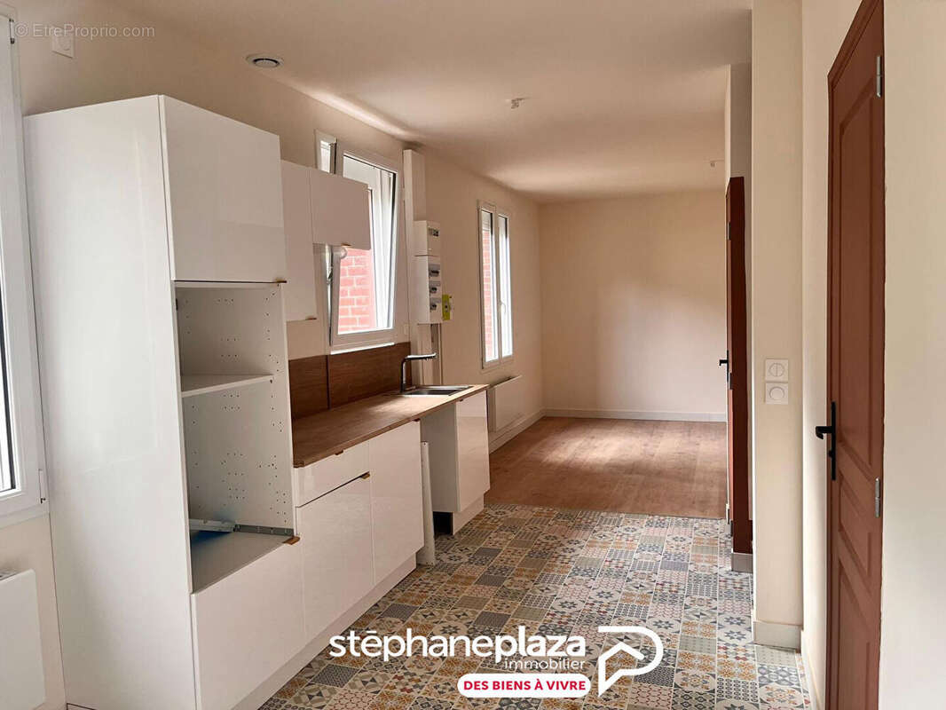 Appartement à LE MESNIL-ESNARD