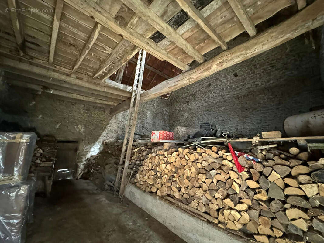 Maison à BESSINES-SUR-GARTEMPE