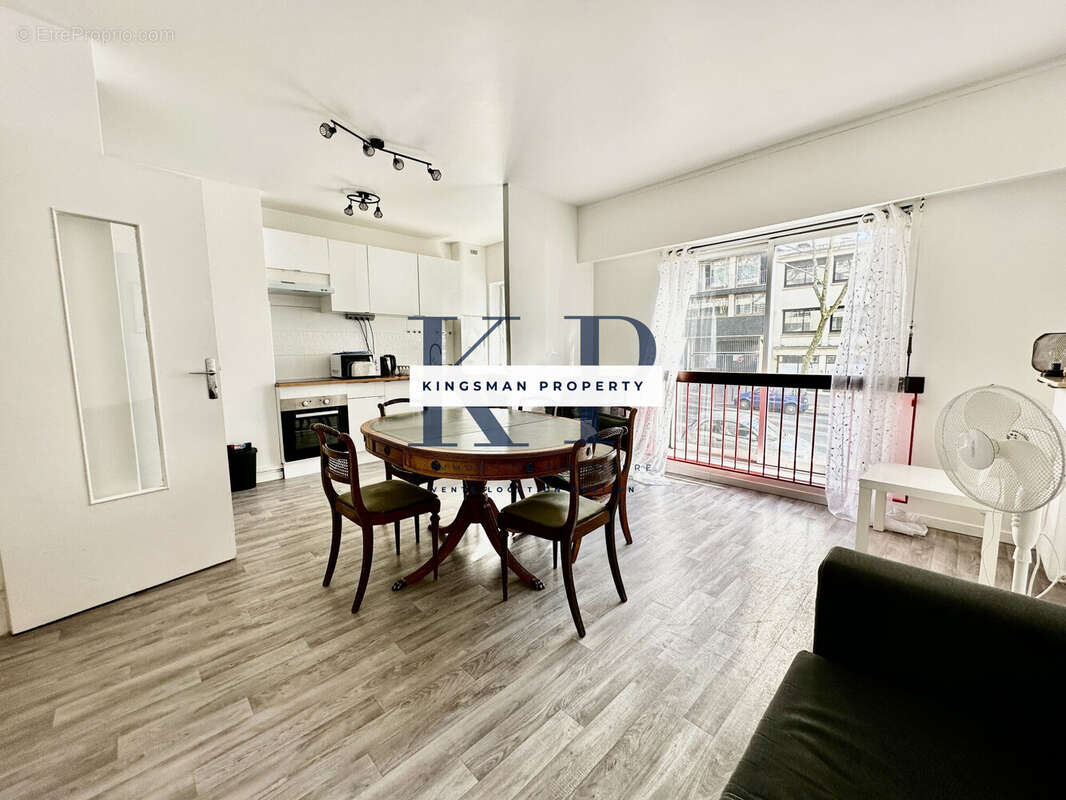 Appartement à PARIS-11E