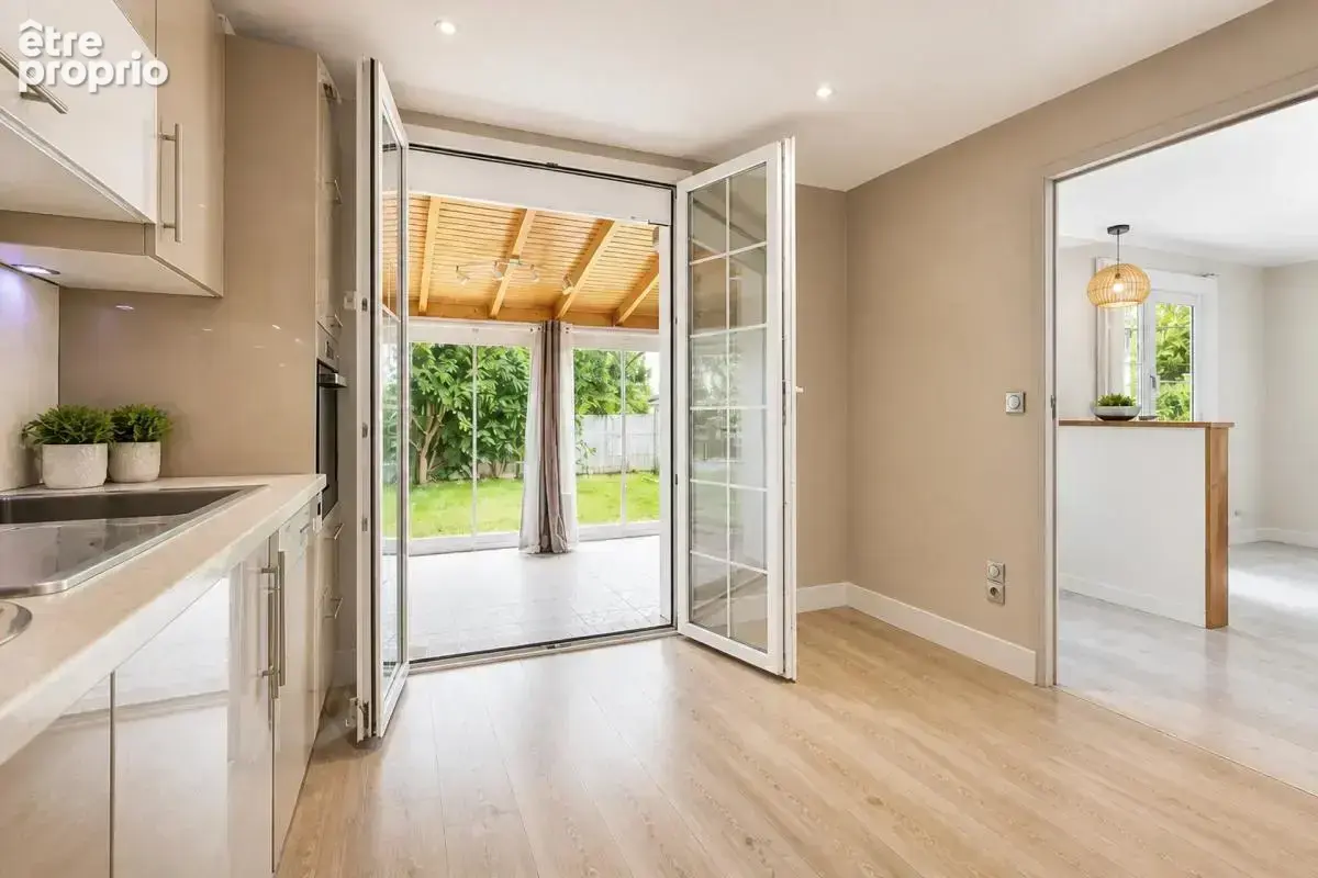 Maison de 8 pièces de 187 m² à Serris Bourg - photo 7