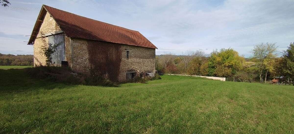 Maison à RUEYRES