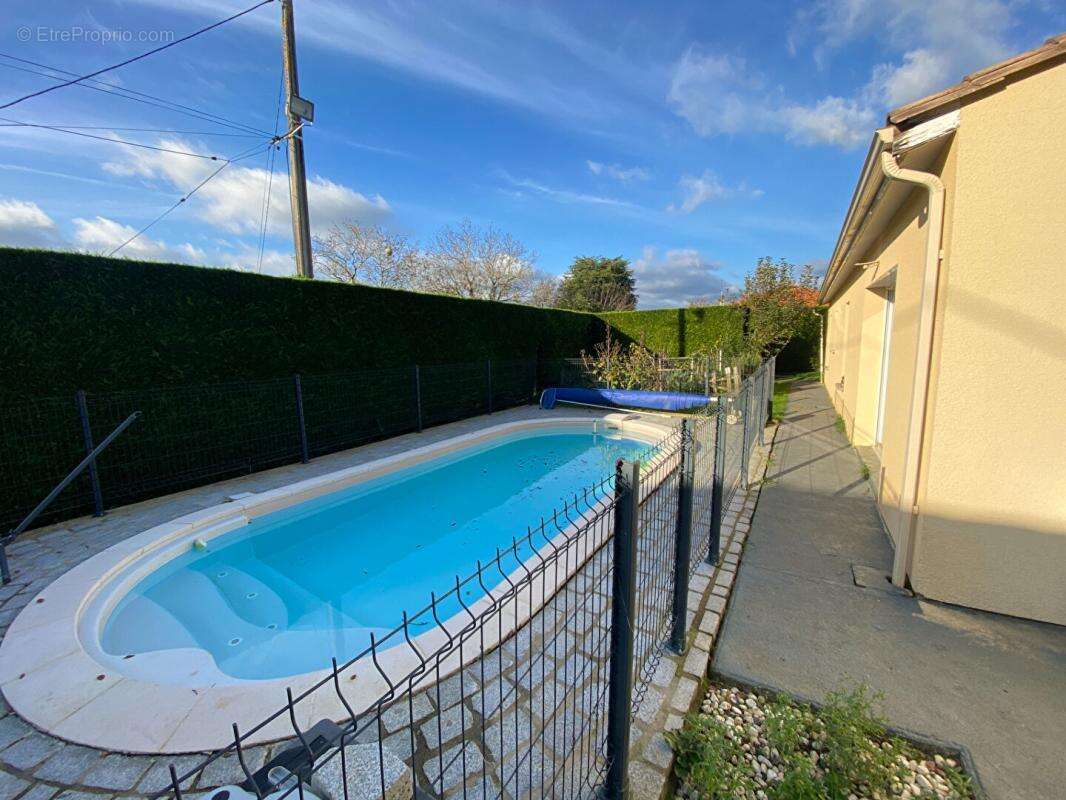 Maison à SAINT-QUENTIN-DE-BARON