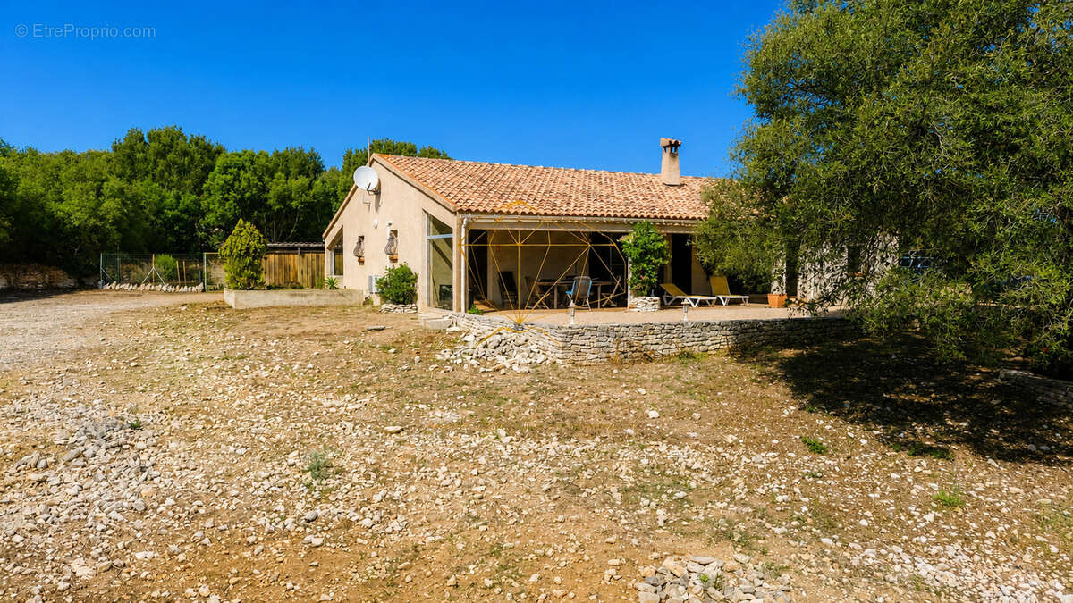 Propriété avec dépendance sur grand terrain constructible à 5 min de la plage de Bonifacio - photo 41
