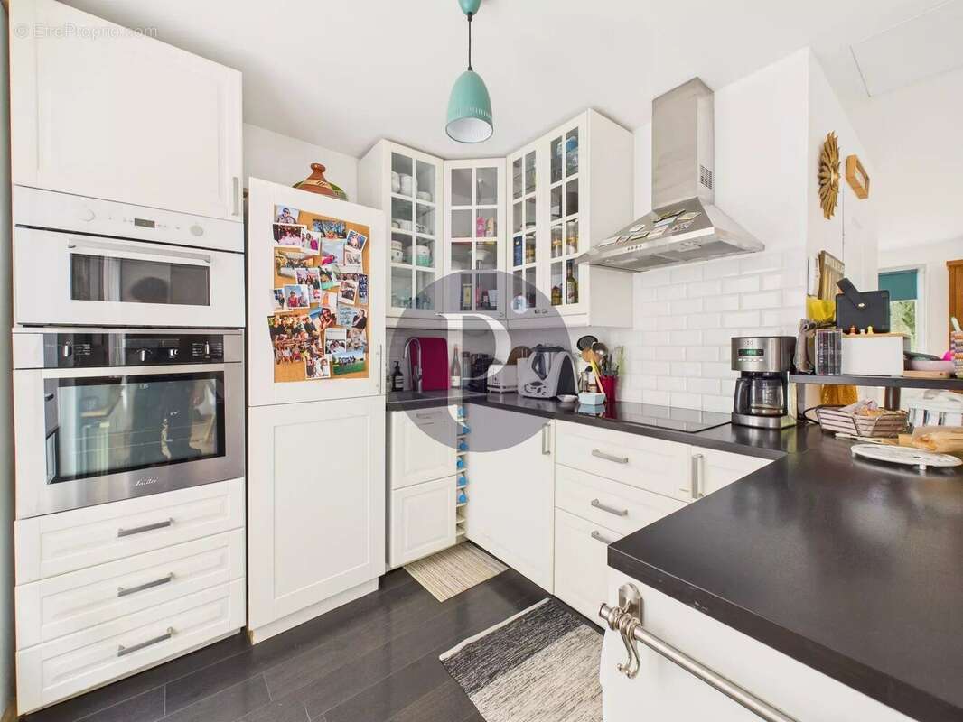 Maison à VERRIERES-LE-BUISSON