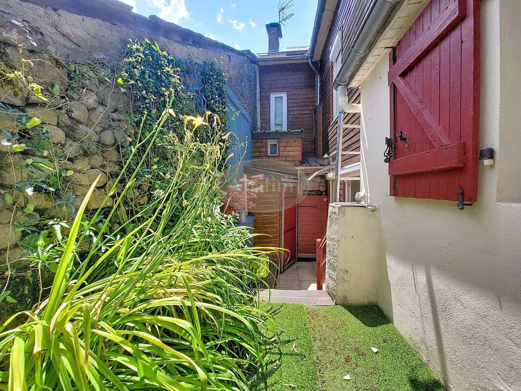 Maison à CAMPAN