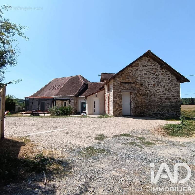 Photo 1 - Maison à LA MEYZE
