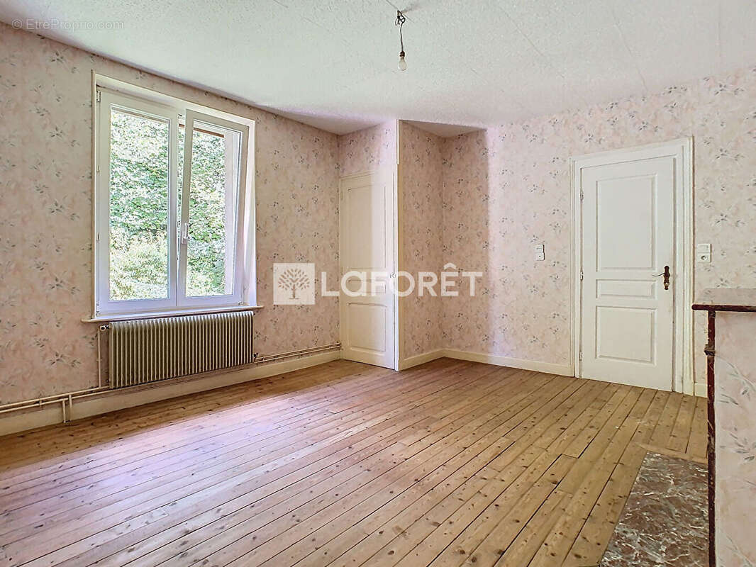 A vendre à AVOCOURT - 132 m² - 3 chambres - photo 3