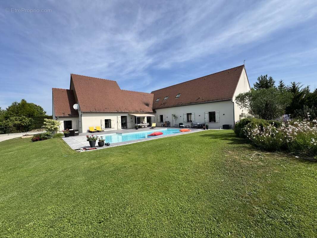 Maison 308 m² à Troyes  - photo 9