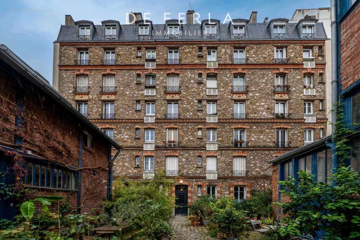 Appartement à PARIS-14E