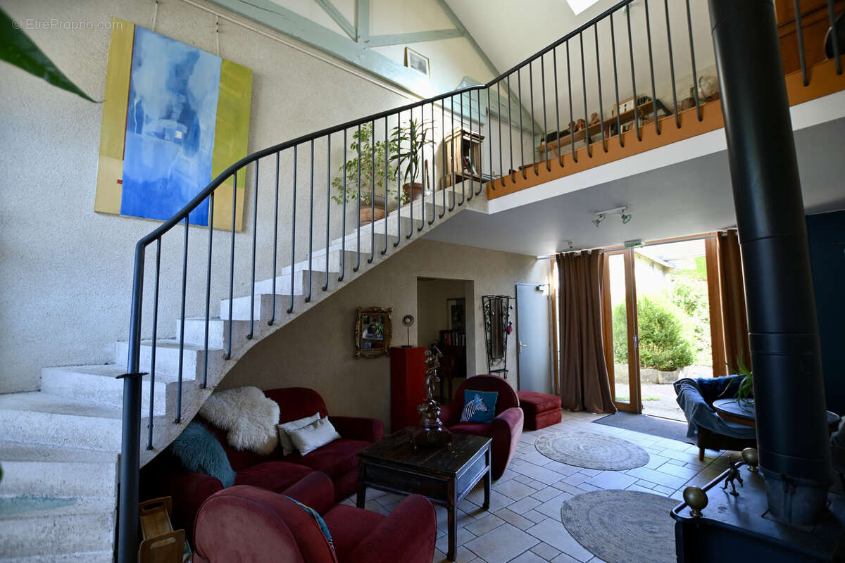 Maison à NOYERS
