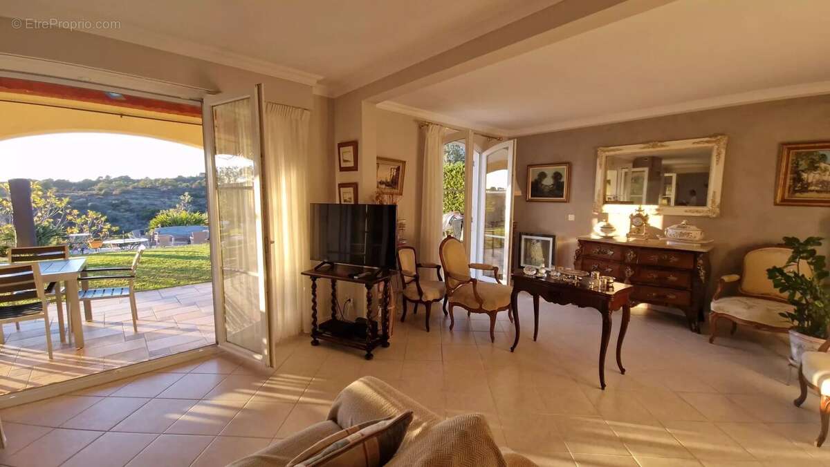 Maison à VILLENEUVE-LOUBET