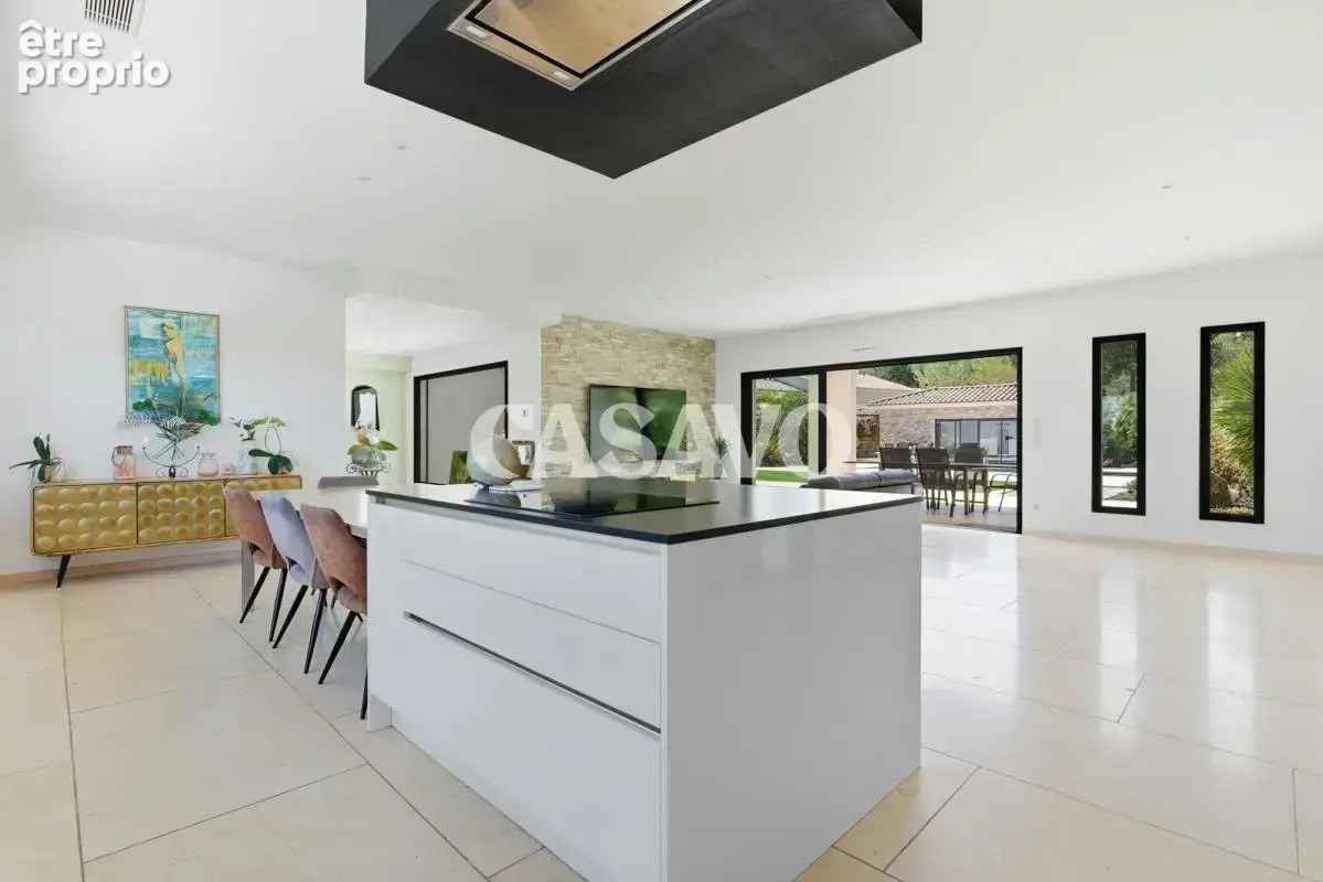 Vente Maison 6 pièces de 300m² - 13610 Le Puy-Sainte-Réparade - photo 6