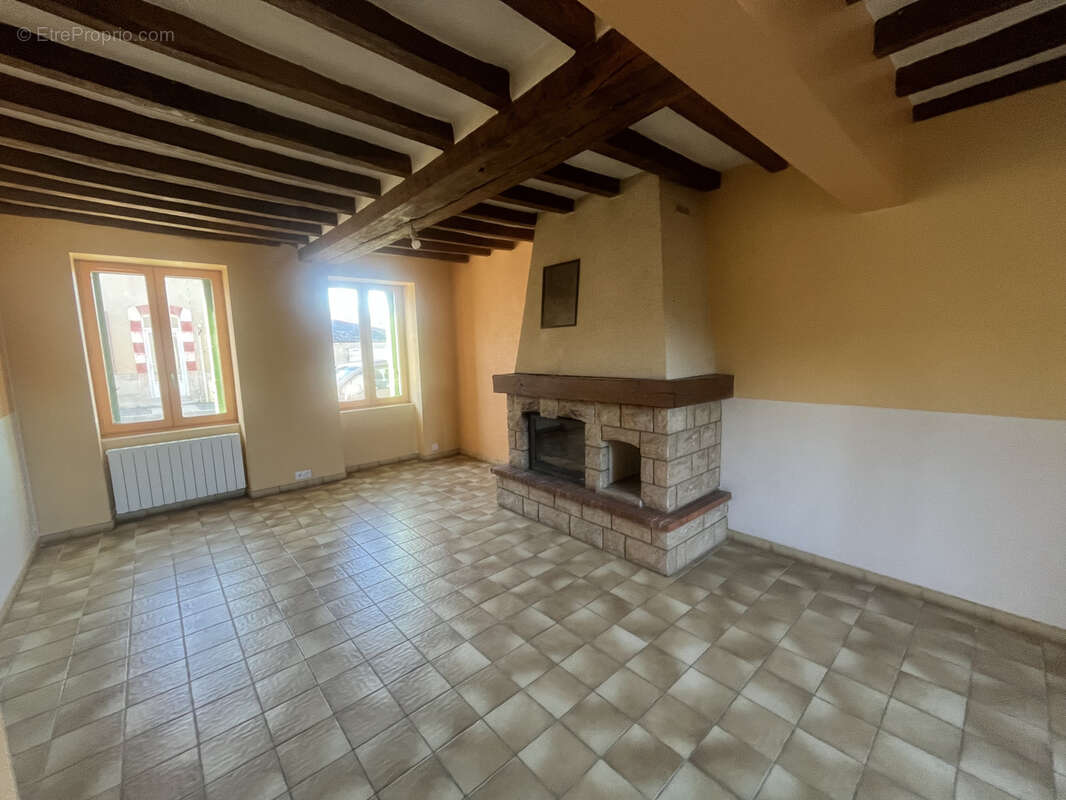 Maison à BOUERE