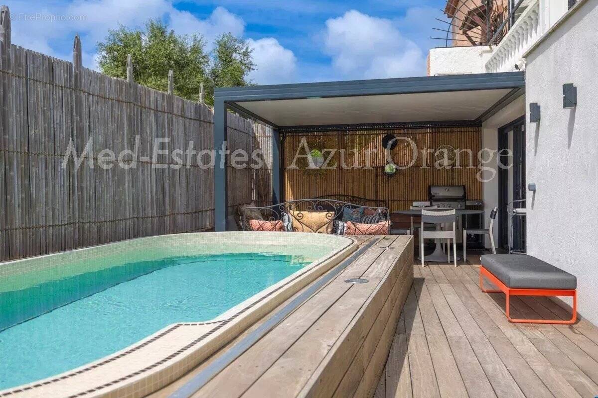 Appartement à GRIMAUD