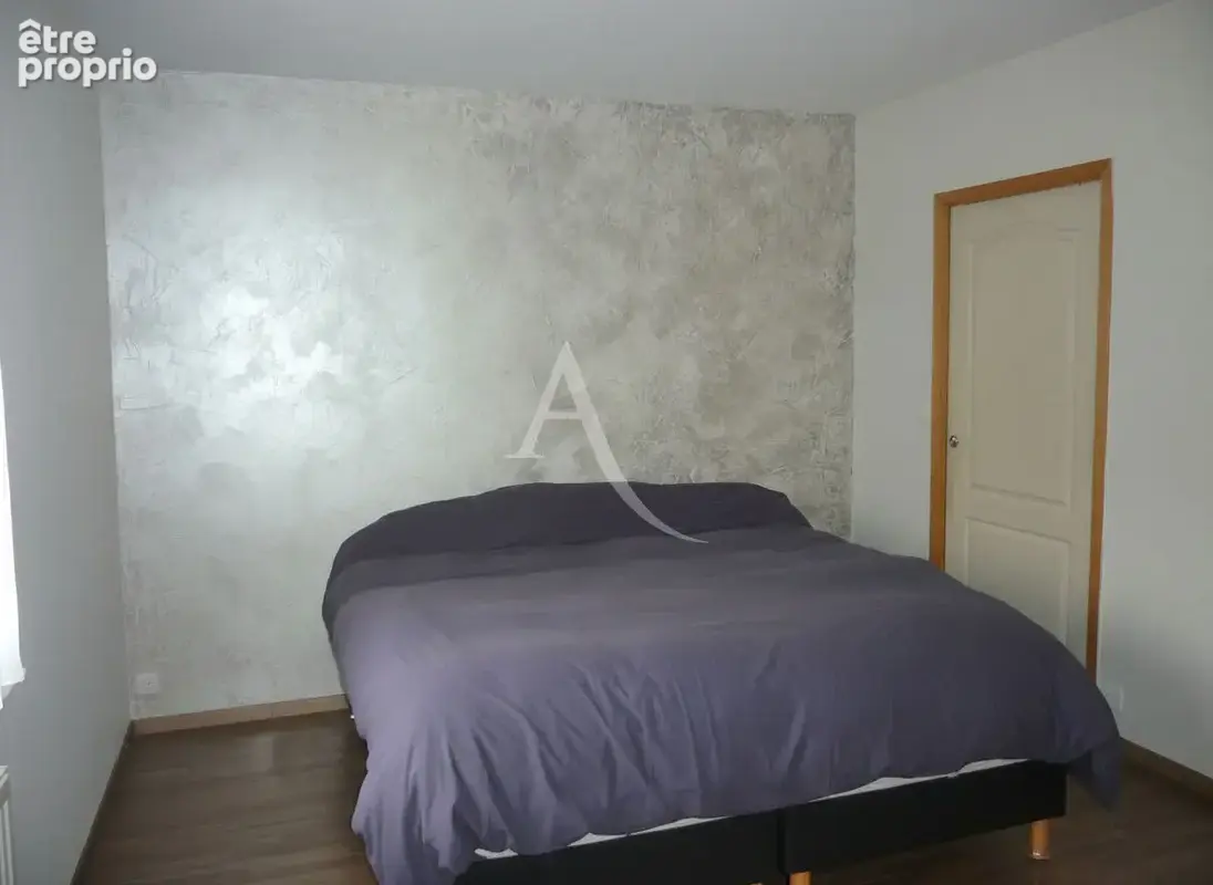 Maison 5 chambres sur terrain de 1830 m² - photo 4