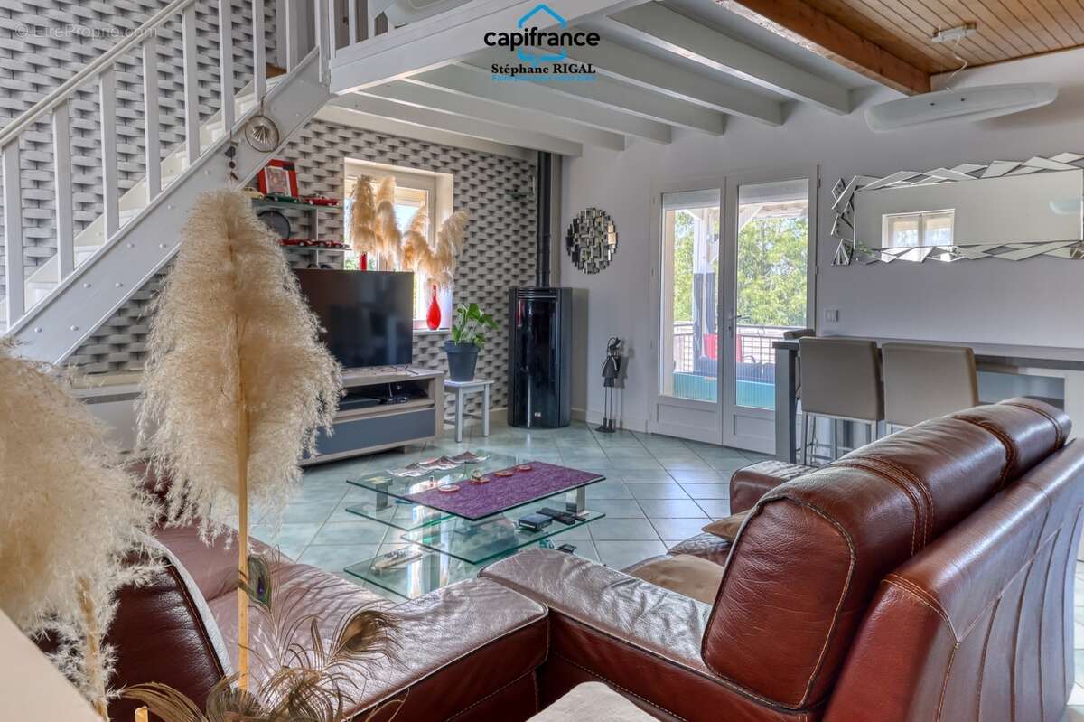 Maison en pierre à vendre 6 pièces FUMEL (47) de 120m2 environ avec piscine et garage - photo 8