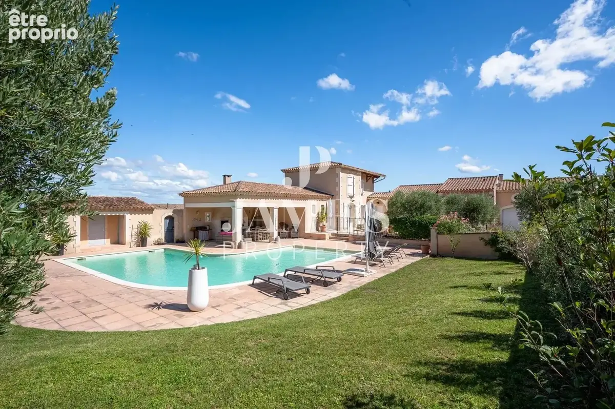 Maison à FONTVIEILLE