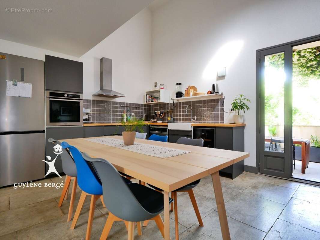 Appartement à LE CAILAR