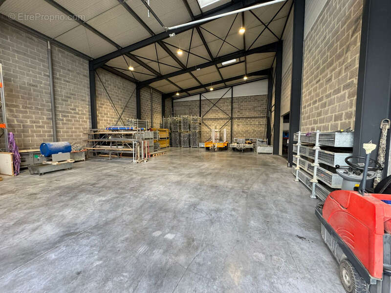 Commerce à BRETTEVILLE-SUR-ODON